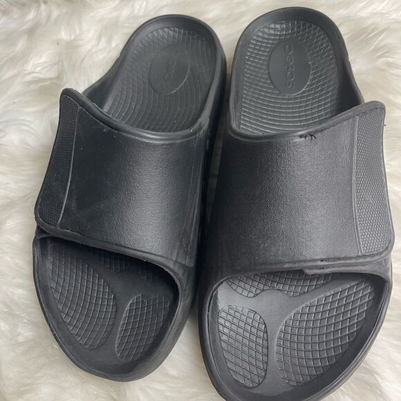 Unisex OOFOS OOahh Black Recovery Slides Men\'s Size 10 Women’s  SZ 12 EUR SZ43 main image 7